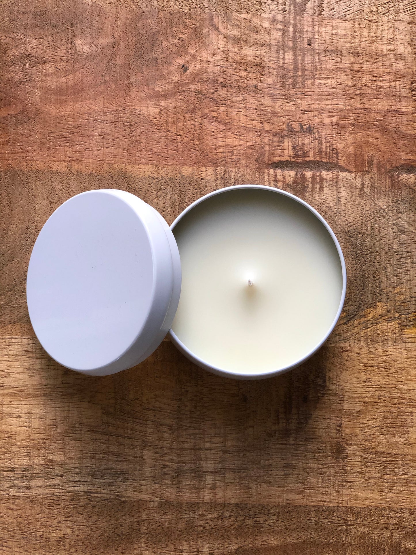 SouLuxe White 6oz. Travel Tin Candle